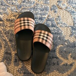 Burberry Black and Multicolor Plaid Slides